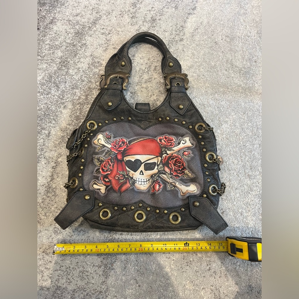 EUC Isabella Fiore Black and Red Skull Tote - Picture 5 of 8